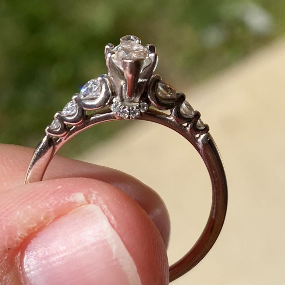 Engagement Ring - Picture 2 of 4